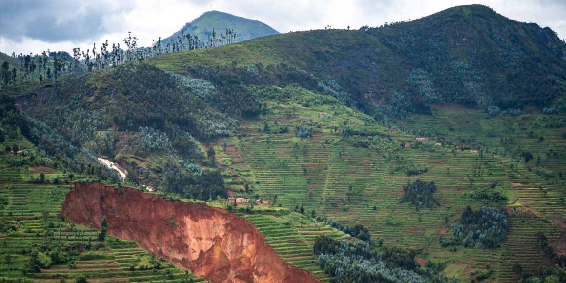4739b05d-5b3d-426a-a51e-d51d3fca1352 Glissements de terrain au Rwanda : un défi entre nature et agriculture