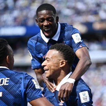 Les Bleus triomphent contre le Sénégal lors de la Coupe du monde