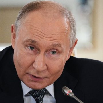 4b524646-8e7a-48ac-a958-5d376ff211c1 Zelensky propose une rencontre directe avec Poutine