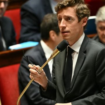 5308d86b-d6f0-460e-8a82-bee72abab7e3 Chaleur et Examens : Adaptations Annoncées par le Ministre de l’Éducation