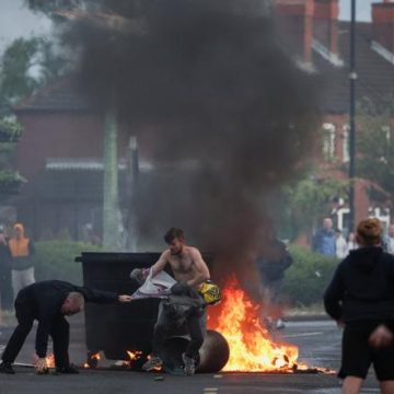 55d2bd37-3370-422b-a3fc-3573420d0232 Tensions en Irlande du Nord après des appels à manifester