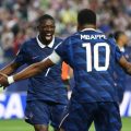 Les Bleus triomphent face à l’Irak malgré une interruption météorologique