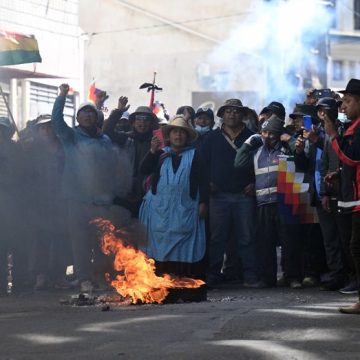 Le président bolivien décrète l’état d’exception après des semaines de protestations