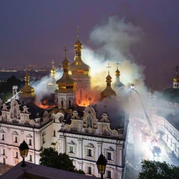 Incendie de la cathédrale de Kiev : une attaque sur un site historique