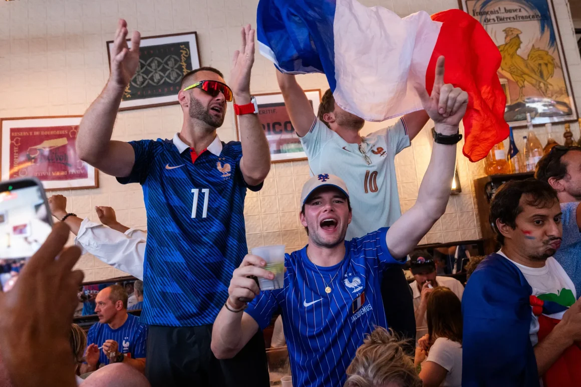 Les fans brésiliens en liesse à Houston pour soutenir la Seleção