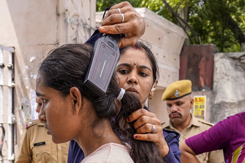75c168e7-e902-42ac-a5a4-2e0969961f76 L’examen des aspirants médecins en Inde sous haute sécurité
