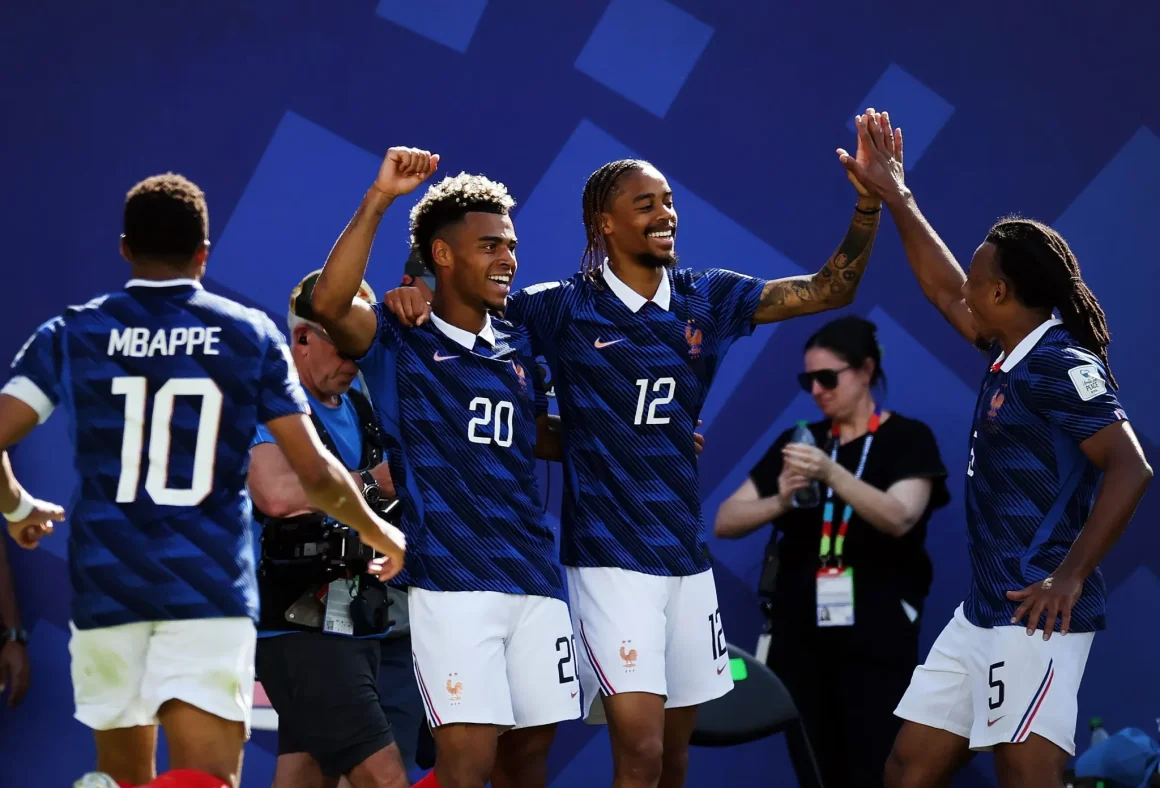 86a40fac-6b89-4a0a-8744-72c00222f371 France: Enjeux et Défis Avant le Deuxième Match de Coupe du Monde