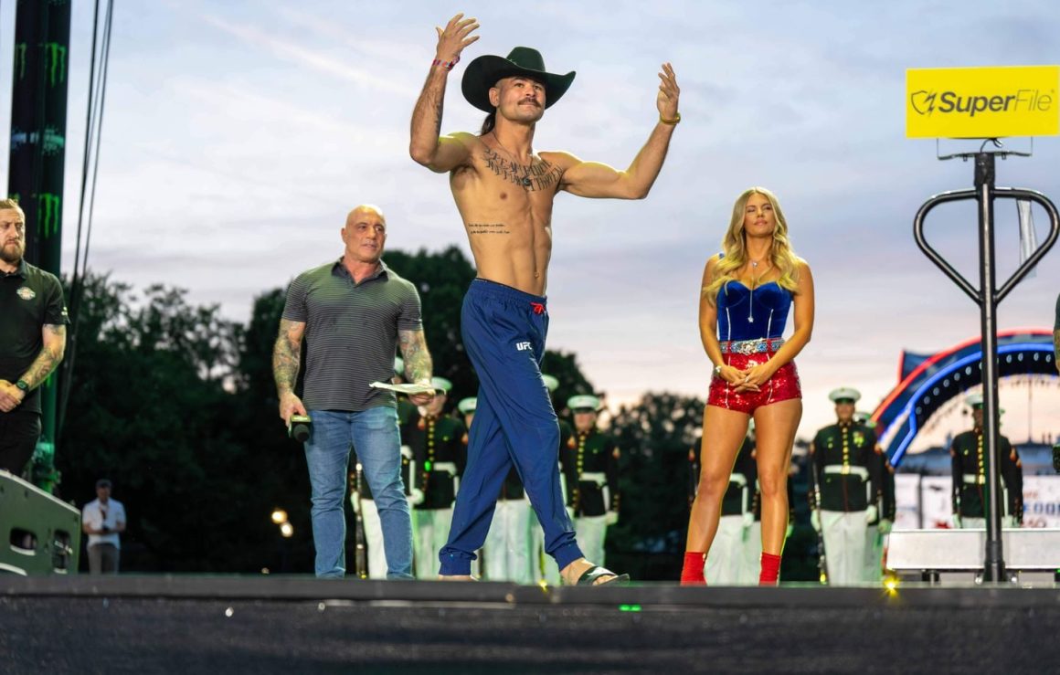 89e66e82-25e4-4304-8819-80dea3438197 Donald Trump fête ses 80 ans avec un show de MMA à Washington