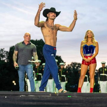 89e66e82-25e4-4304-8819-80dea3438197 Donald Trump fête ses 80 ans avec un show de MMA à Washington