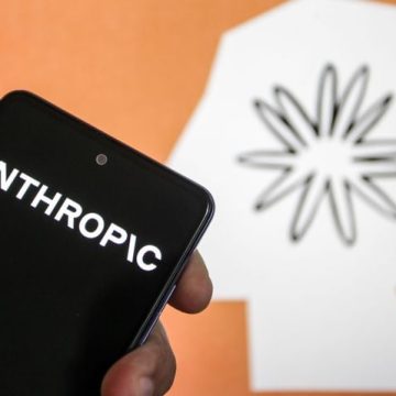 Anthropic préconise une pause dans le développement de l’IA