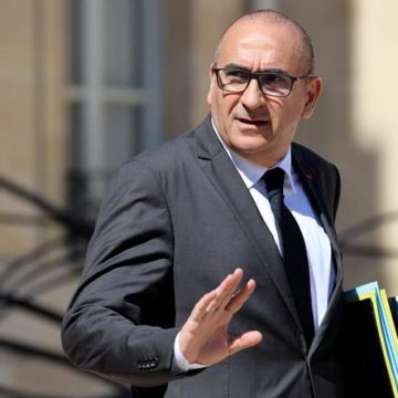 L’octroi controversé de la carte de résidente à Xenia Fedorova