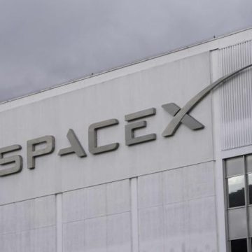 SpaceX vise une introduction en Bourse record, surpassant Tesla