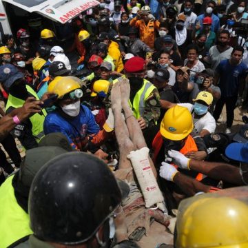 93ed5123-2a5f-461b-b1a6-280ef430112f Séismes au Venezuela : 1.450 morts et des secours en cours