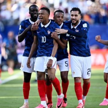 Les Bleus débutent leur Coupe du monde avec succès