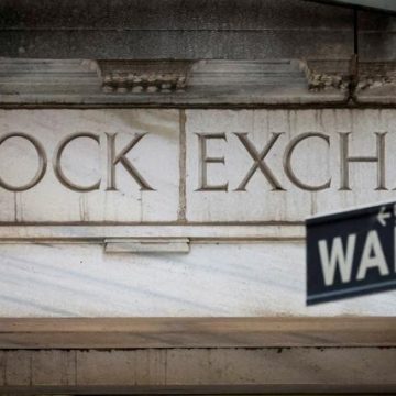 Une Révision des Marchés Boursiers Déclenchée par le Secteur Technologique