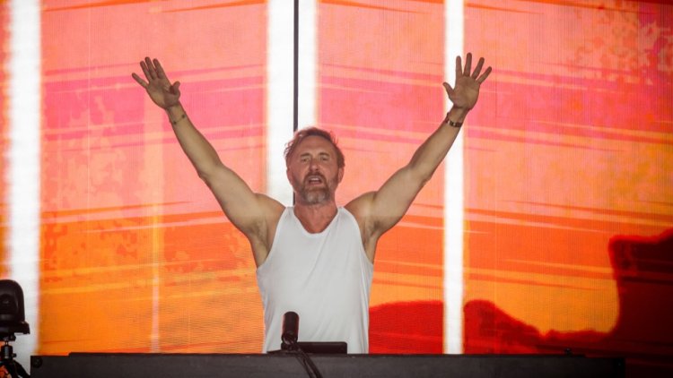9a92d0a9-eb8a-467f-9e38-6bef58c04167 Un show spectaculaire de David Guetta au Stade de France