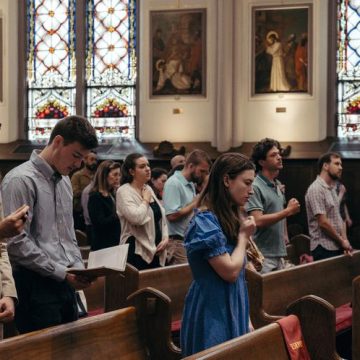 L’attrait grandissant des jeunes Américains pour la foi catholique