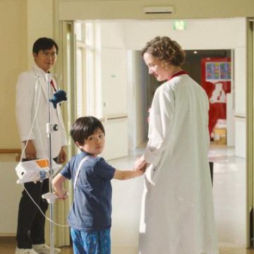 9f527eac-9398-4f71-8abd-27275f6e6fa3 L’Illusion de Yakushima : Une exploration cinématographique de la transplantation cardiaque