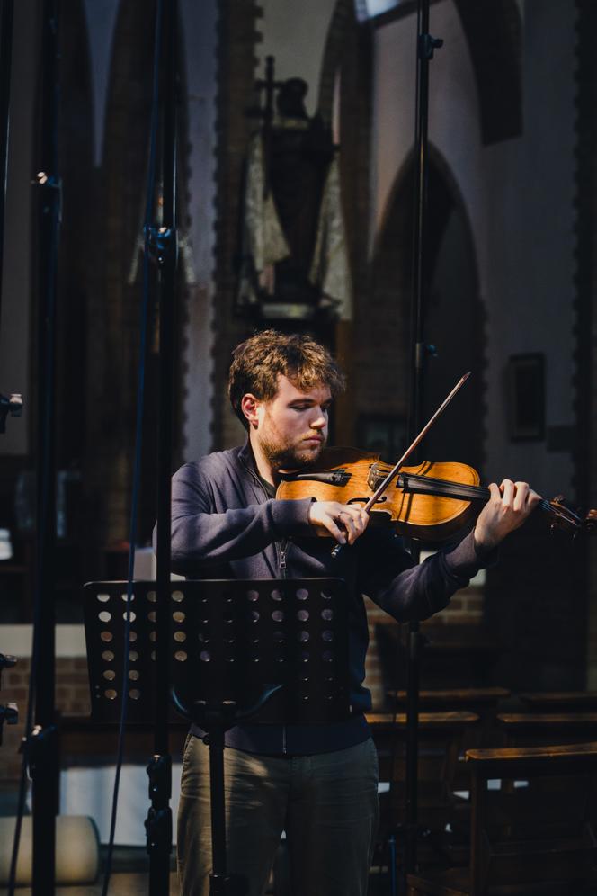 a542d037-4f07-43c3-a31b-d54bc8d79c3e Timothy Ridout : Un virtuose de l’alto en pleine ascension