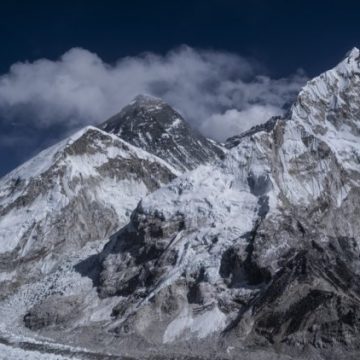 Les autorités indiennes et le rapatriement de Green Boots sur l’Everest