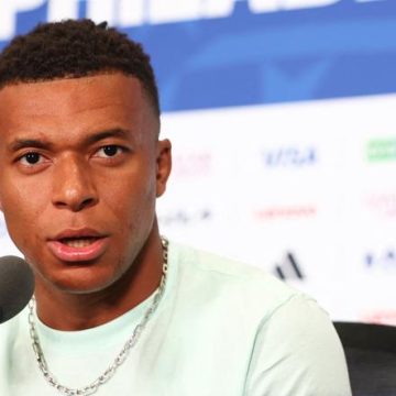 b4e0e1f2-21ee-42bf-83e6-62fffd112f62 Kylian Mbappé vise l’ascension dans l’histoire du football