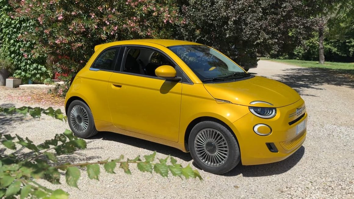 b621c38d-d28f-43c6-ac63-f024d1c19bb5 Le retour de la Fiat 500 Hybrid
