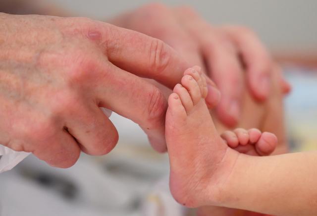 c6da0741-5bba-4a84-aa06-c2834165a1ad Photographies de bébés décédés : une pratique en pays germanophones