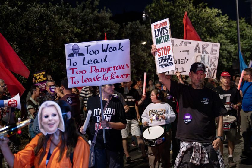 Four people detained during an anti-government protest in West Jerusalem Accord États-Unis-Iran : Vive Critique en Israël
