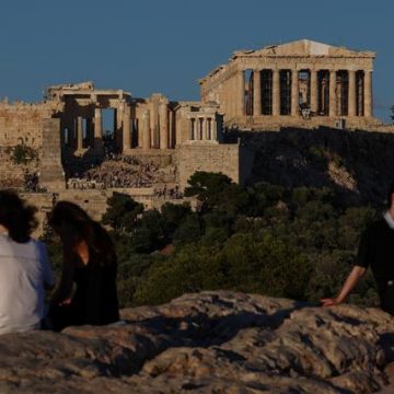 Rénovation du fronton ouest du Parthénon en Grèce