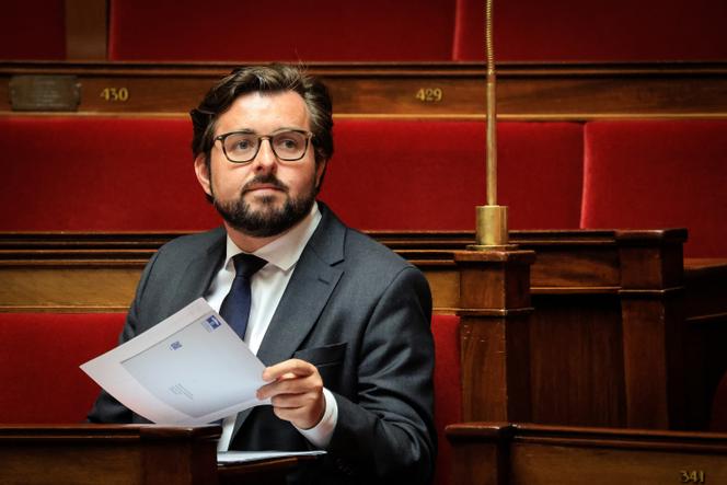 d27455e5-f584-4503-93b4-af41afe5f4f0 Les Propositions des Députés Socialistes pour Prévenir un Blocage Budgétaire en 2027