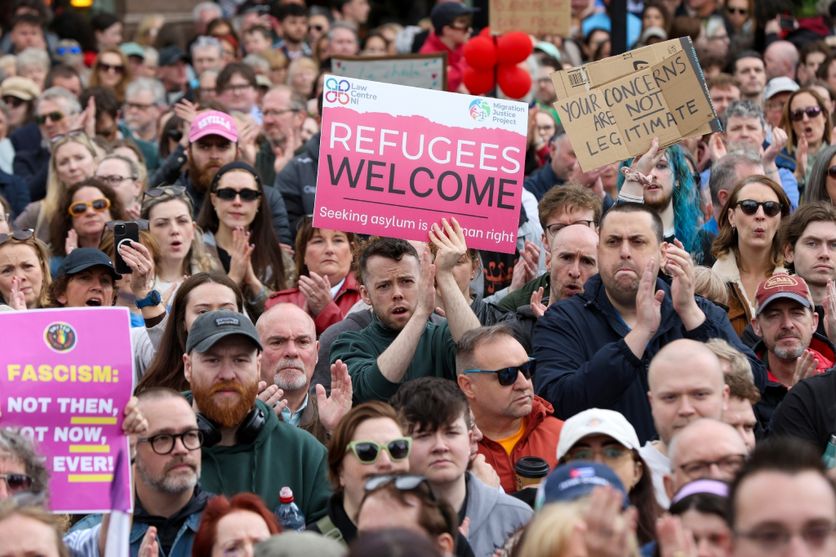d36c655e-9f57-4534-af2b-5987f6087d8c Rassemblement à Belfast contre les émeutes anti-immigrés