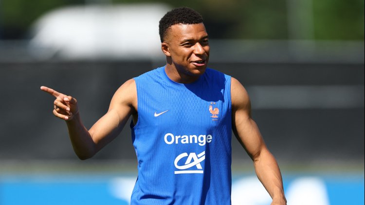 d5f901fb-a02c-49d9-841c-b0a7d7822d7e Kylian Mbappé envisage son avenir après le football