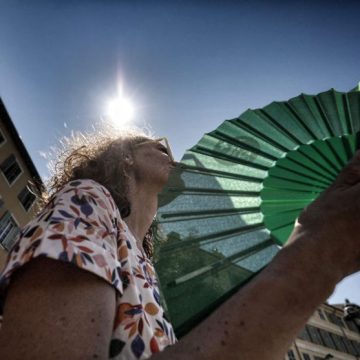 CANICULE A NICE Impacte de la Canicule sur la Mortalité Féminine