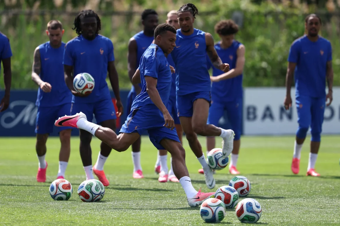 db78210f-3ca5-420a-b95f-6b6c68bb4e5b Le Début du Parcours des Bleus en Coupe du Monde