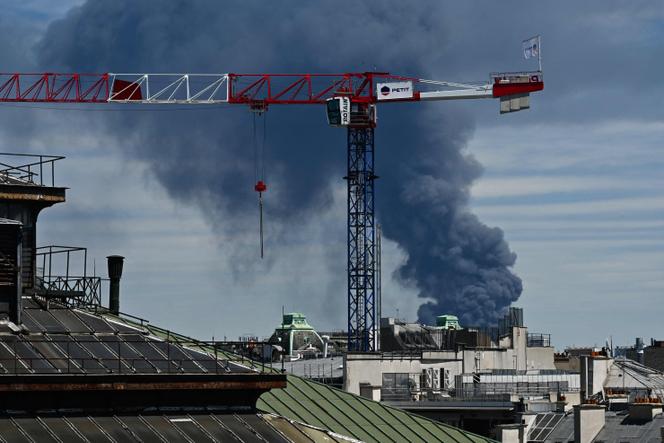 e1d75179-0a8f-4f48-94e8-75c7447b0ff7 Incendie d’un entrepôt à Bobigny