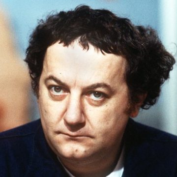 eae7eb3c-d33d-4235-84cd-920ac6a55844 Le mystère entourant la mort de Coluche