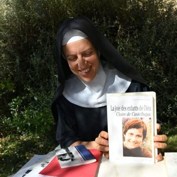 Suspension de la Béatification de Claire de Castelbajac