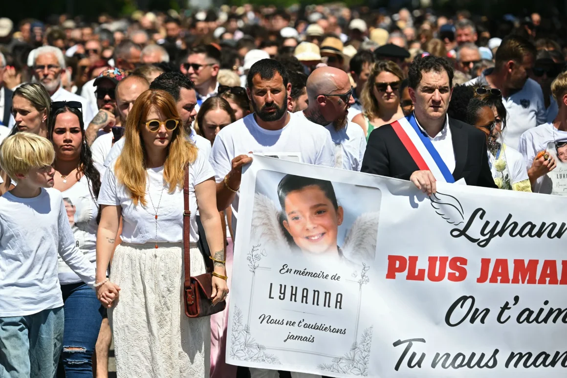 f181a2b1-65c1-446c-992b-de899661774b Les Défaillances du Système Judiciaire Face aux Violences Sexuelles sur Mineurs