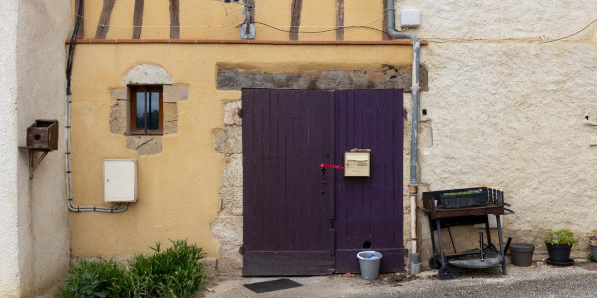 f5e202b0-ec50-4c40-a6a9-e165a7892494 Analyse des informations et questions entourant le suspect du meurtre de Lyhanna