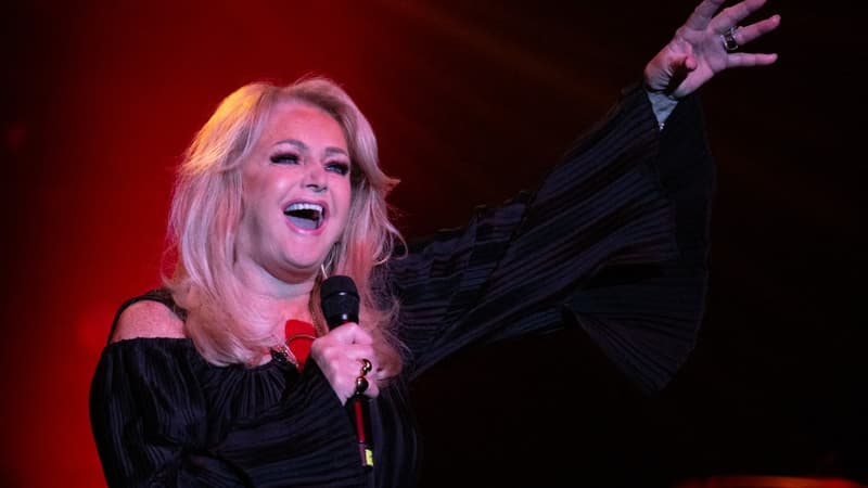 f61aebeb-35bf-48aa-889b-b0b680a3a47c Bonnie Tyler sort du coma artificiel après une opération en urgence