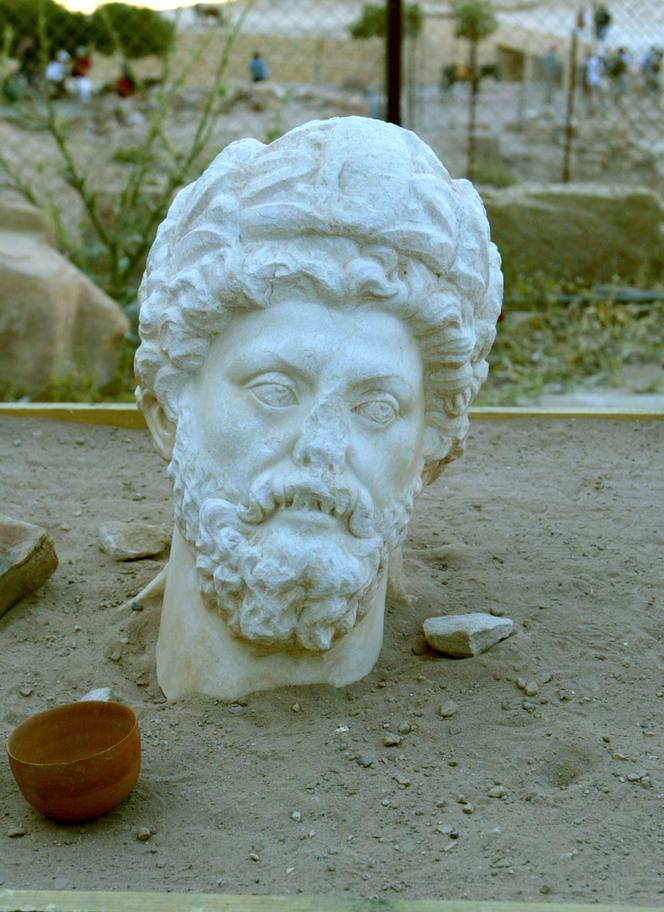 0160d5e3-9289-4d10-8c6a-fd79dcc1da3f Quand les sages et philosophes gouvernent