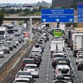 Circulation dense en Île-de-France et autres régions