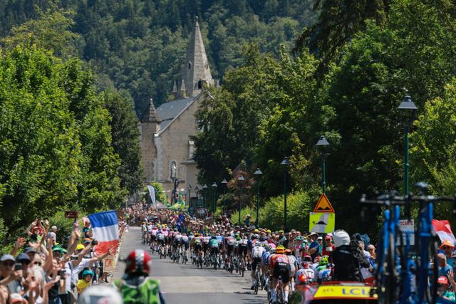 1231e3cb-e3ec-43d8-80e5-ad0d3ab2a441 Controverses autour des contrôles antidopage nocturnes au Tour de France 2026