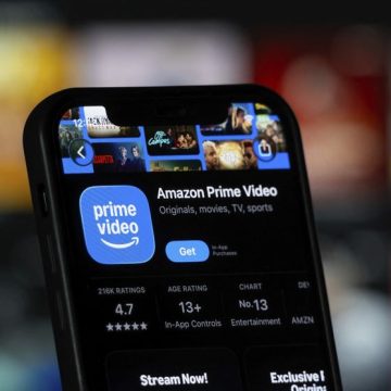 San Francisco, United States - 11 July 2026: App Store page of the Prime Video app is seen on a smartphone screen Plateformes de Streaming et Financement du Cinéma Français