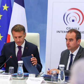 Macron et Lecornu en Gestion de Crise Face aux Incendies