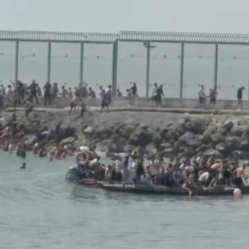 Afflux de Migrants à Ceuta : Un Défi Humanitaire et Sécuritaire