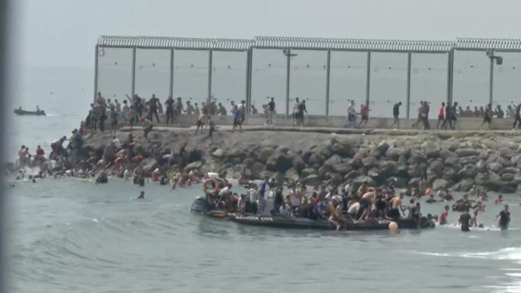 22efb752-5b0c-41f7-8cf4-a06883c1f8af Afflux de Migrants à Ceuta : Un Défi Humanitaire et Sécuritaire