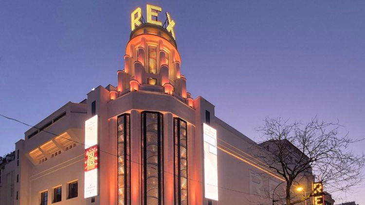 27483809-6fde-48c8-99a8-9d44af2cc56d Le Grand Rex met en vente ses anciens fauteuils de cinéma