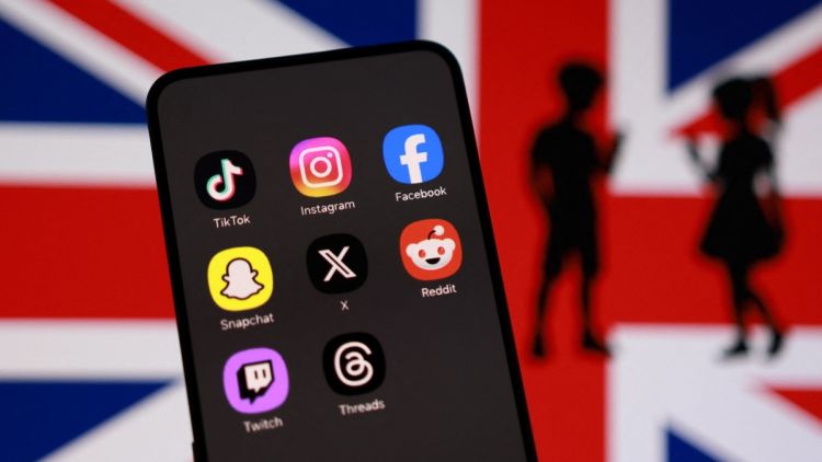 2fdeb3c9-6341-4e1c-93f2-713e166aa678 Restrictions sur les réseaux sociaux pour les adolescents britanniques