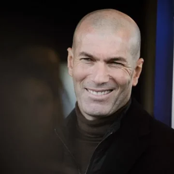 335a6271-e073-40f2-b367-aa2bc5ae8daf Zinédine Zidane prend les rênes de l’équipe de France de football